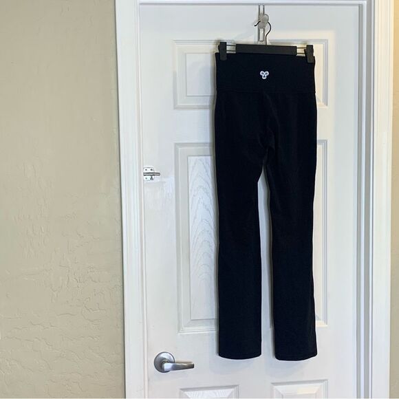 Aritzia TnAction TnaLIFE Split Hem Hi-Rise Long Flared Leggings Size Small - Picture 7 of 12